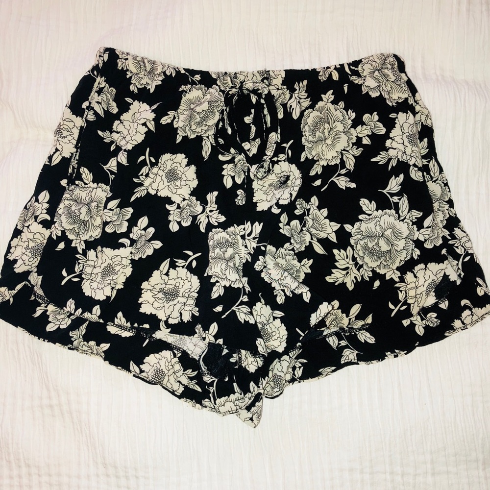 Brandy Melville Floral High Waisted Shorts